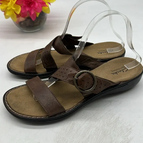 Clarks Bendables Brown Leather Slip On Sandles with Buckle Size 9 MCS5405G - Picture 1 of 7